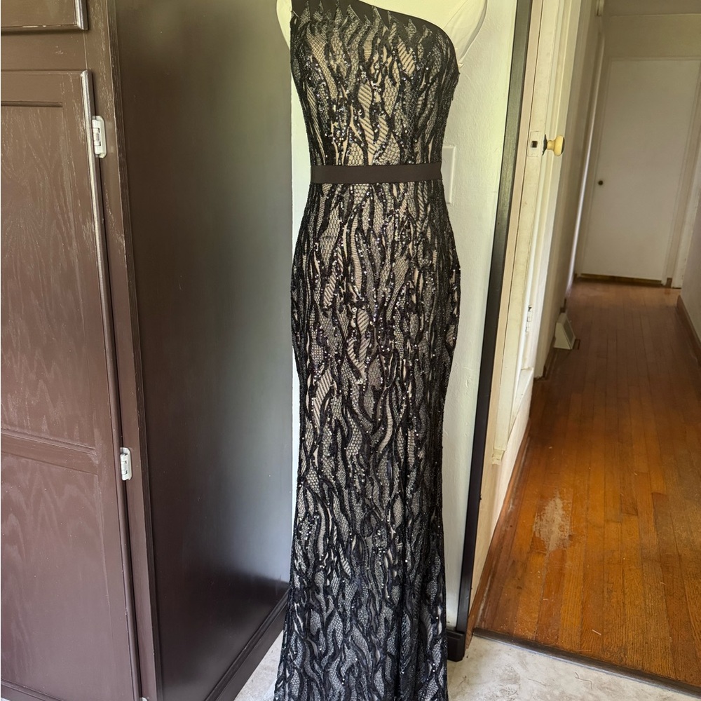 One-Shoulder Black Lace Evening Gown with Nude Underlay